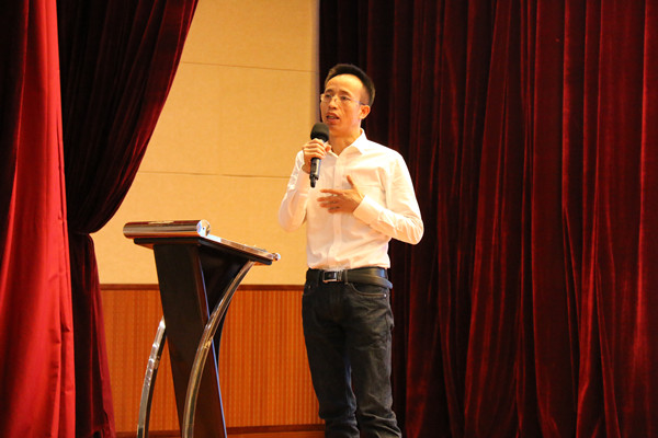 李總發言.JPG